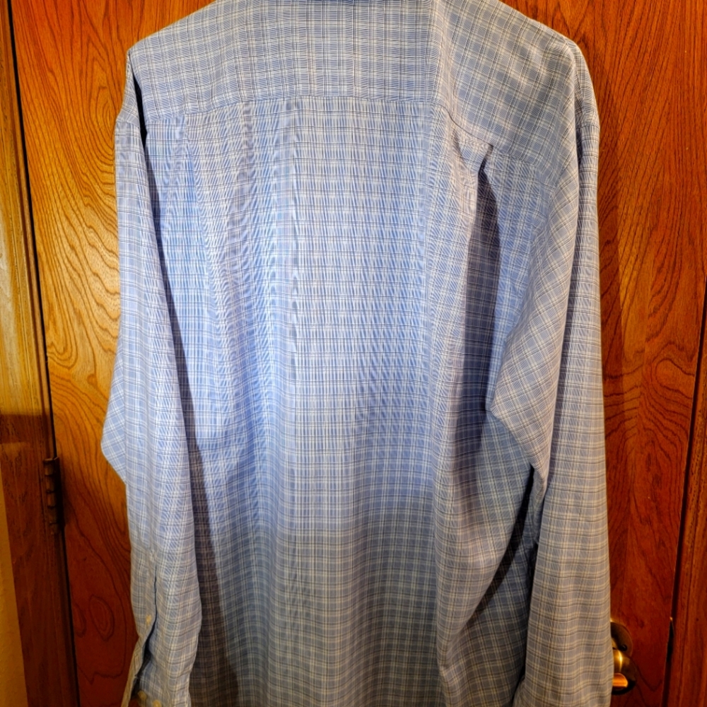 Kenneth Cole Men's Button Shirt - Picture 2 of 3